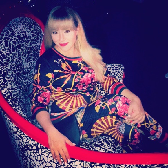 ✨Meet Your Seller✨ - Picture 6 of 8